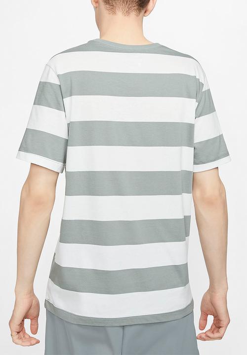 Nike - Nsw swoosh stripe short sleeve tee - grey 