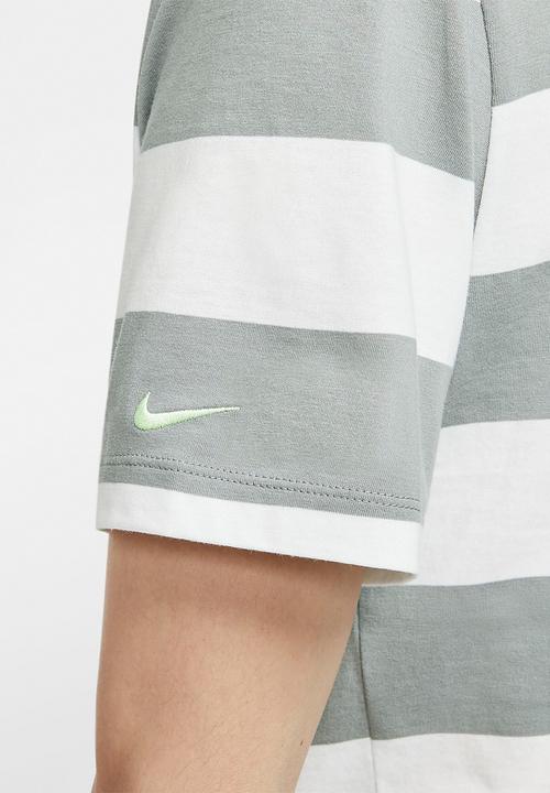 Nike - Nsw swoosh stripe short sleeve tee - grey 