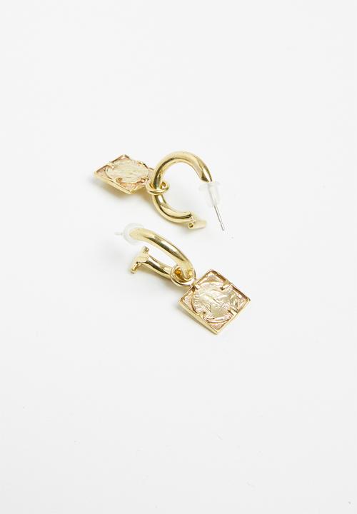 Matter of Fakt - Small brass square Peso earrings - gold