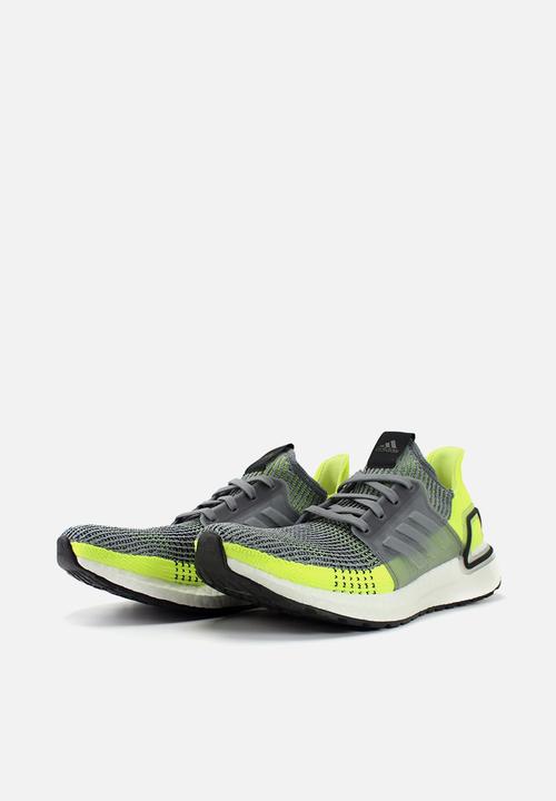 adidas Performance - UltraBOOST 19 - green & core black