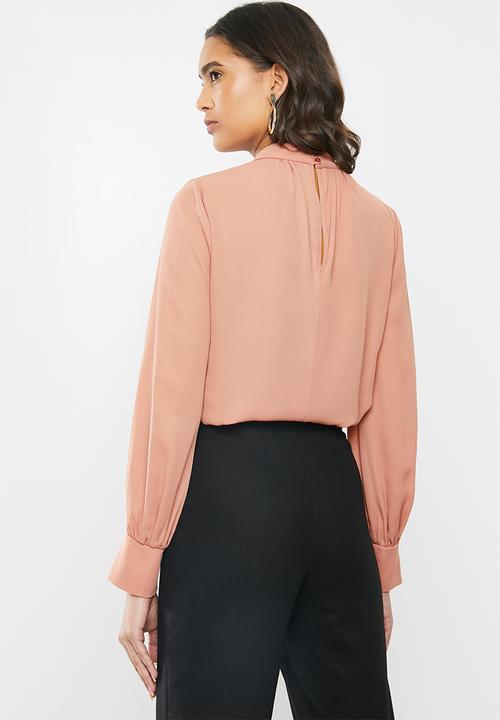 VELVET - Turtle neck blouse with balloon sleeve - pink