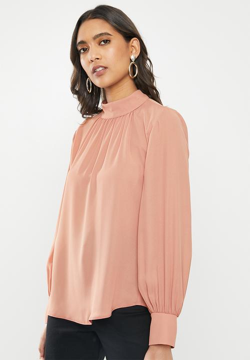 VELVET - Turtle neck blouse with balloon sleeve - pink