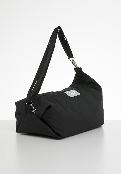 Reebok - W studio imagiro - black