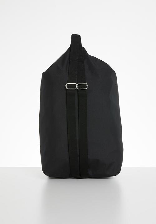 Reebok - W studio imagiro - black