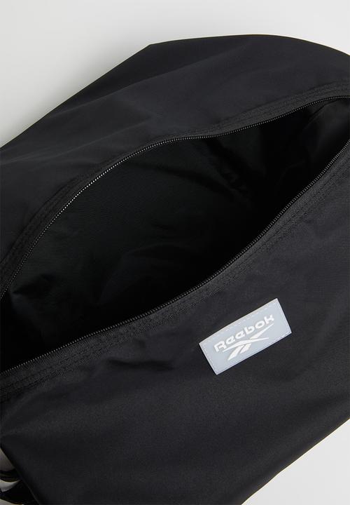 Reebok - W studio imagiro - black
