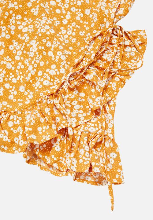 Missguided - Petite tie belt ruffle hem wrap tea dress floral - yellow