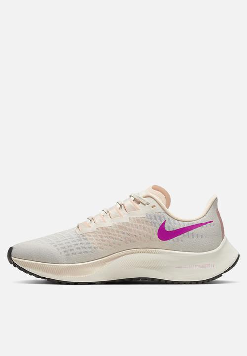Nike - Air Zoom Pegasus 37 - pale ivory / ghost-barely volt-sail