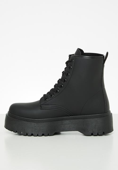 Superbalist - Stassi lace-up boot - black
