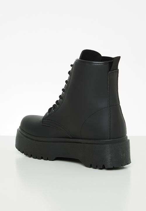 Superbalist - Stassi lace-up boot - black