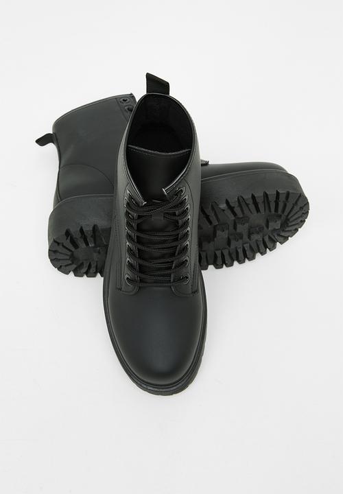 Superbalist - Stassi lace-up boot - black