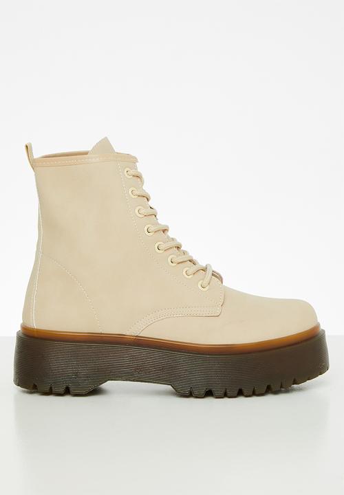 Superbalist - Stassi lace-up boot - neutral