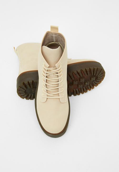 Superbalist - Stassi lace-up boot - neutral