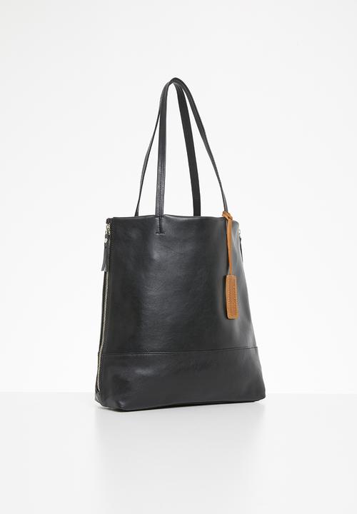 FSP Collection - Lynette zip shopper - dakota leather - black