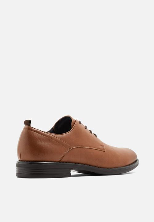 Call It Spring - Sinddani - cognac