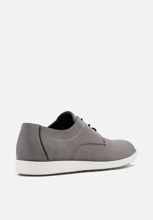 Call It Spring - Unerisien - grey