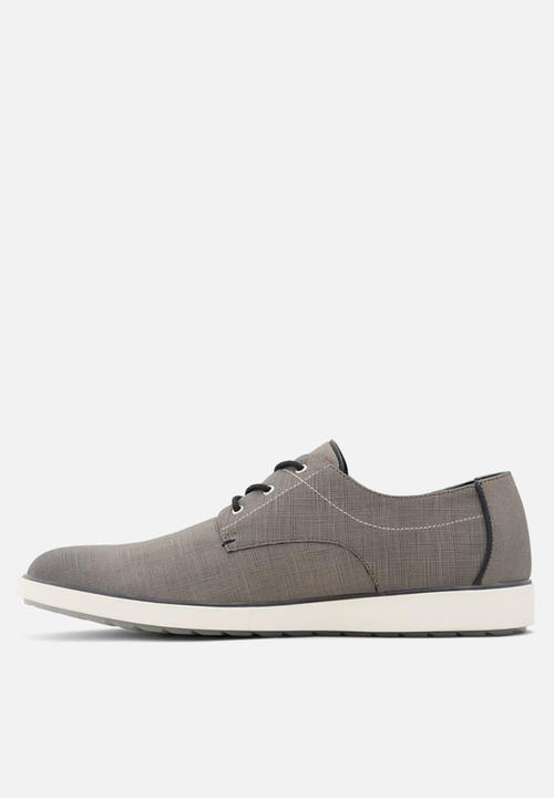 Call It Spring - Unerisien - grey