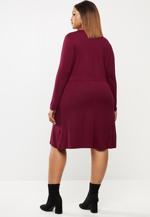 edit Plus - V-neck fit & flare dress - burgundy