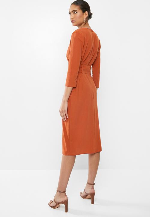 Glamorous - Belted 3/4 sleeve wrap dress - rust