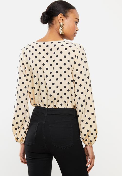Missguided - Polka dot balloon sleeve wrap bodysuit - cream
