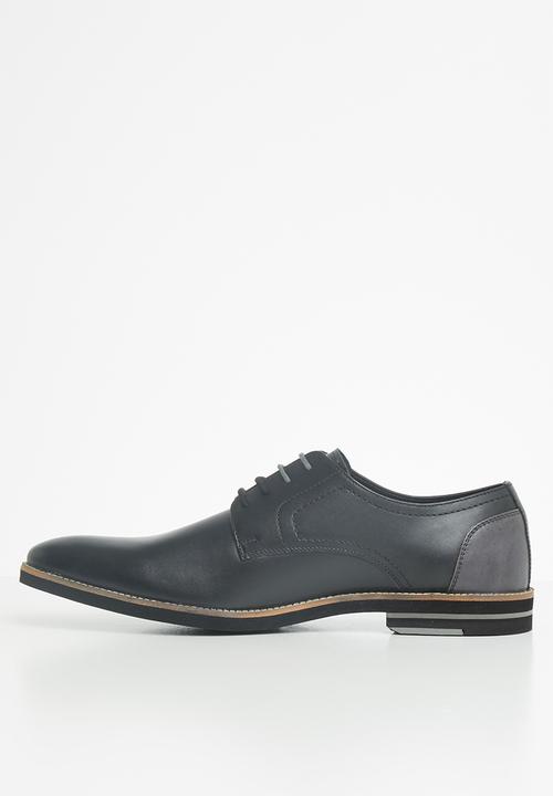 Pringle of Scotland - Micheal lace up - black