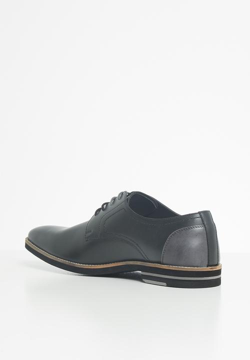 Pringle of Scotland - Micheal lace up - black