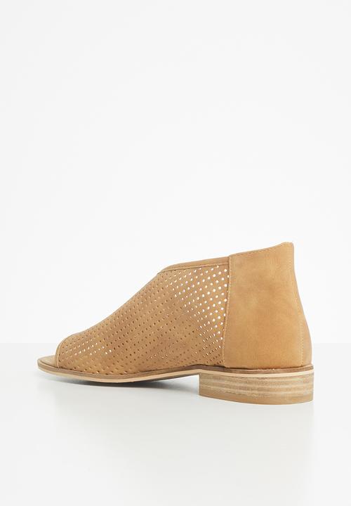 Miss Black - Micah peep toe - tan