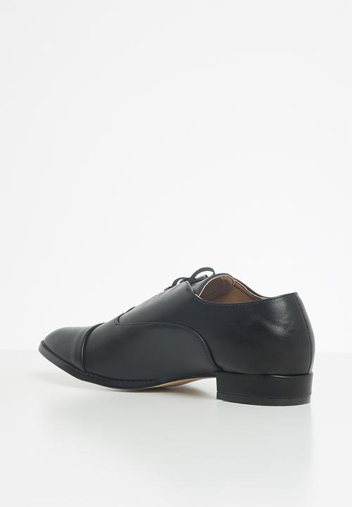 Miss Black - Maha brogue - black