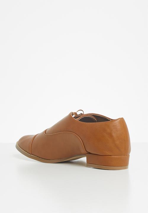 Miss Black - Maha brogue - tan