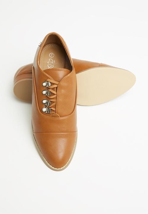 Miss Black - Maha brogue - tan