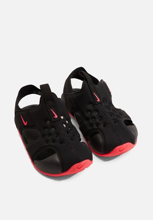 Nike - Nike sunray protect sandal - black & pink