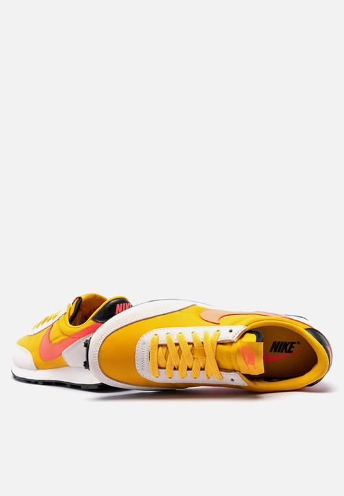 Nike - Daybreak - dark sulfur / flash crimson-summit white