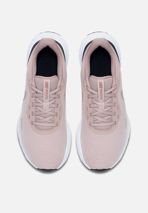 Nike - Revolution 5 - barely rose / mtlc red bronze-stone mauve