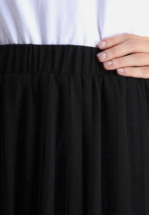 Vero Moda - Pleated Skirt 