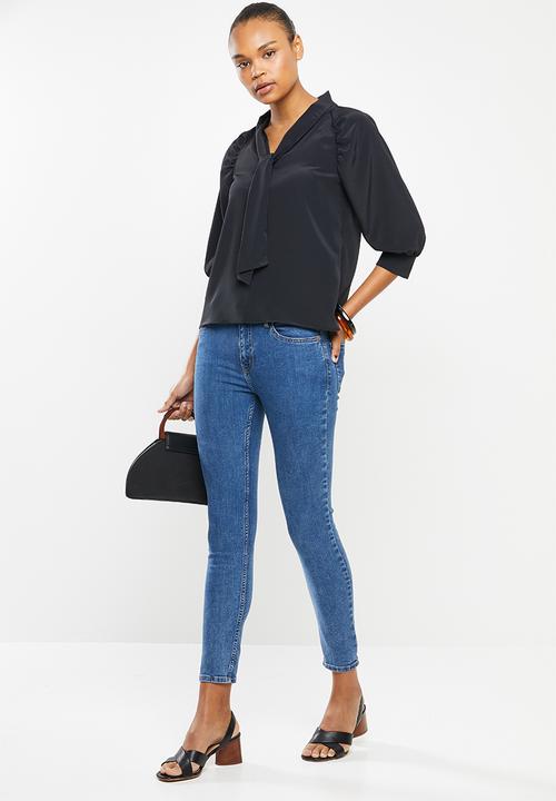 MILLA - Satin kitty bow blouse - black
