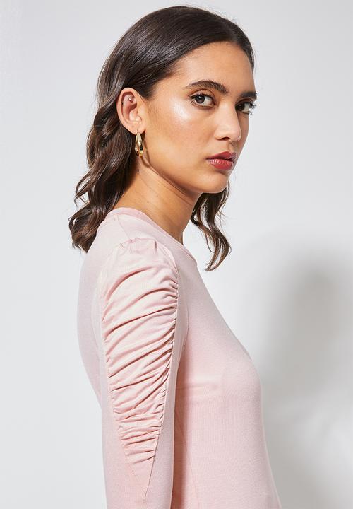 Superbalist - Gauged sleeve viscose top - blush
