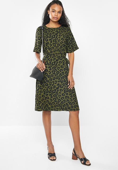 Jacqueline de Yong - Seda dress - olive