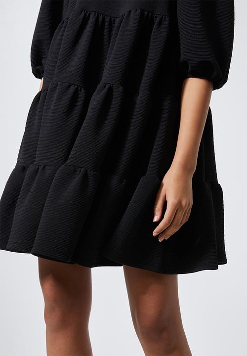 Superbalist - Textured knit tiered dress - black