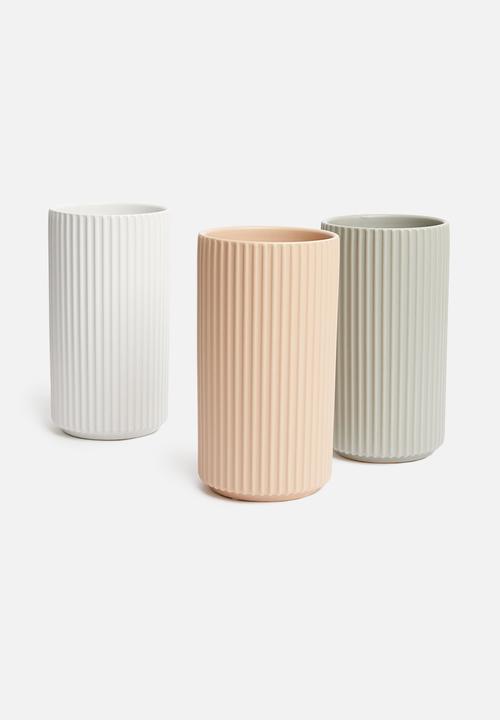 H&S - Ribbed vase - pink