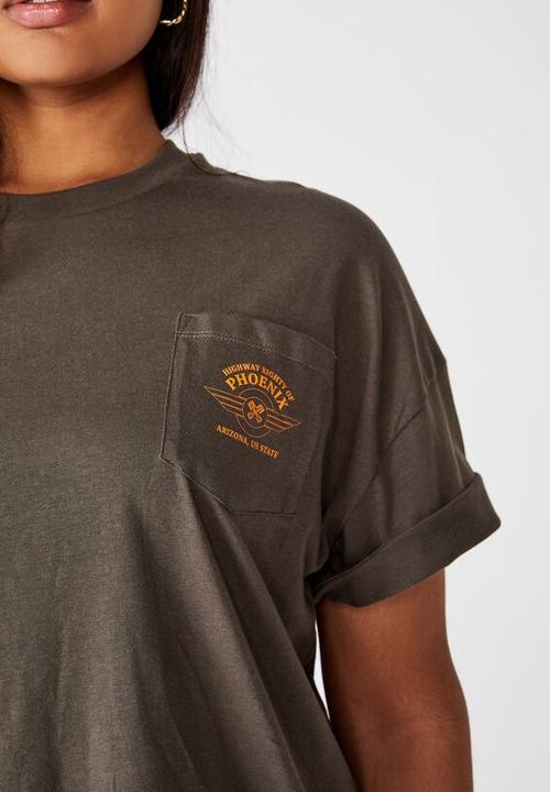 Cotton On - Curve oversized graphic tee - phoenix badge /slate grey