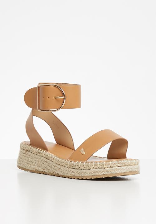 Plum - Chic sandal - tan