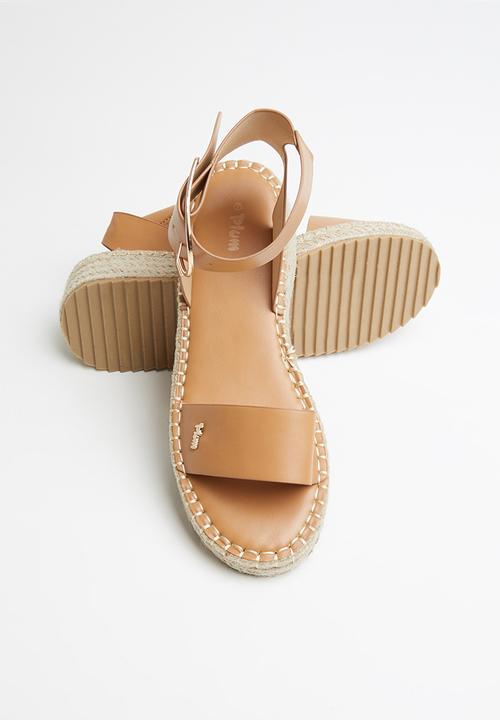 Plum - Chic sandal - tan