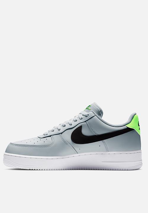 Nike - Air Force 1 '07 - Worldwide