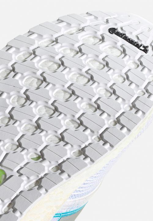 adidas Performance - UltraBOOST - ftwr white / silver met. / signal cyan