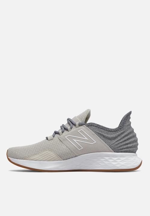 New Balance  - Freshfoamroav - moonbeam 