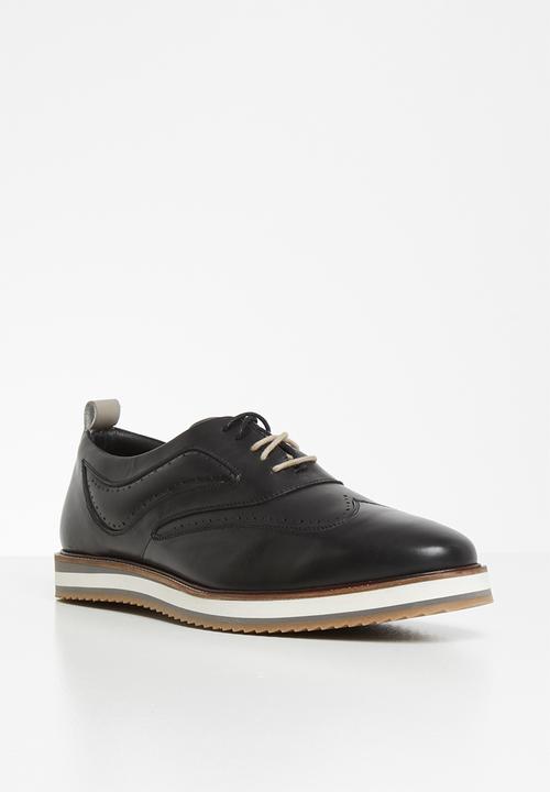Pringle of Scotland - York lace up - black