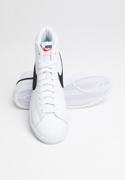 Nike - Nike blazer mid - white & black
