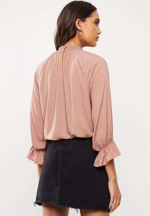 Cotton On - Lily shirred mock neck 3/4 frill sleeve blouse - burlwood