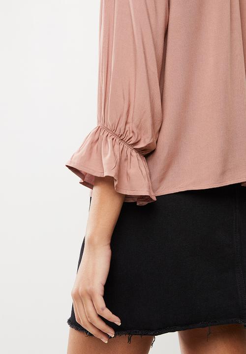 Cotton On - Lily shirred mock neck 3/4 frill sleeve blouse - burlwood