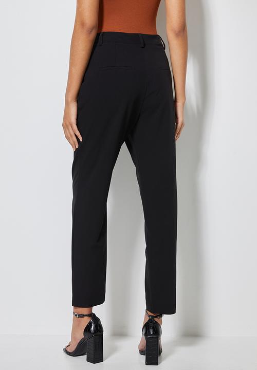 Superbalist - Tapered trouser with pleat detail - black