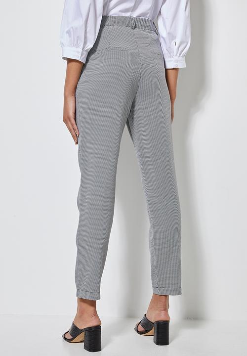 Superbalist - Tapered trouser with pleat detail - black & white